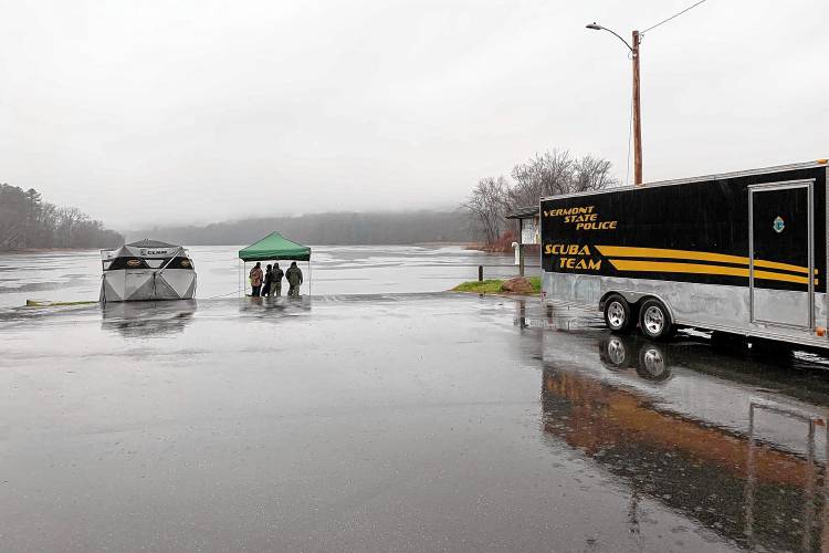 A Vermont State Police Scuba team in Springfield, Vt., on Nov. 30, 2022, diving in the Connecticut River. (VtDigger - Ethan Weinstein)